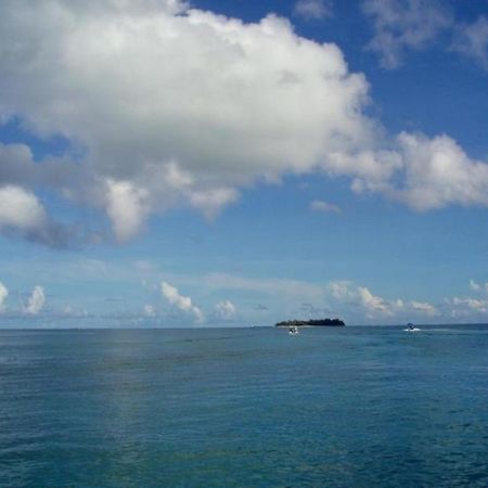 Holiday Saipan Hotel Exterior foto