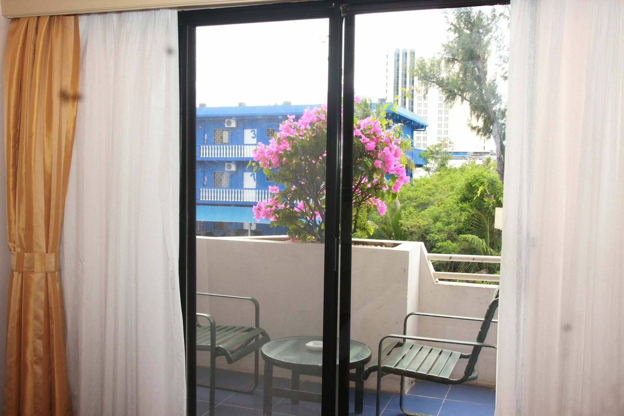 Holiday Saipan Hotel Exterior foto
